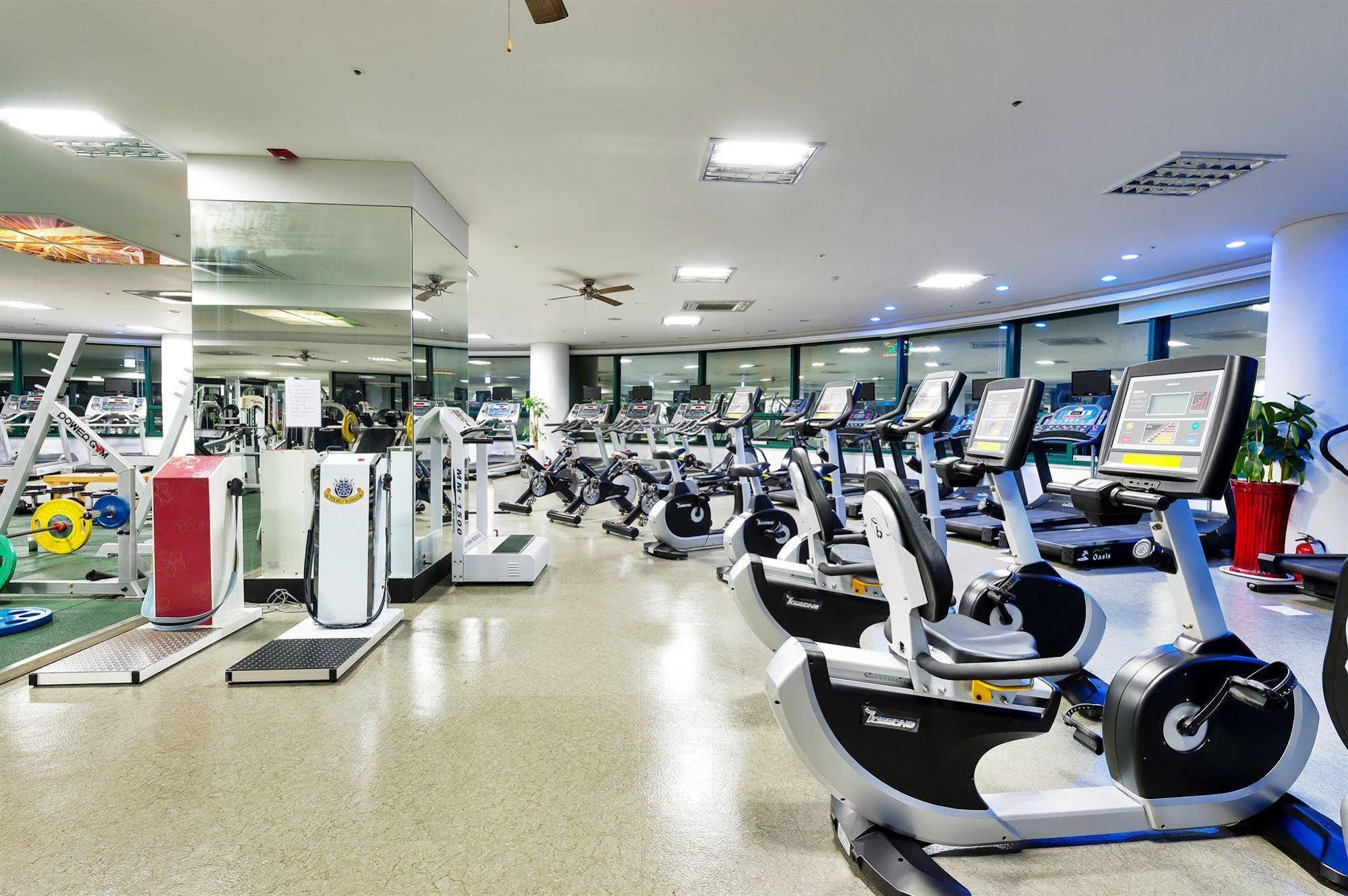 Elena Business Hotel Yeosu Exterior foto